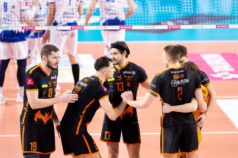 Барком-Кажани “Норвід” – “Барком-Кажани”: трансляція матчу 15-го туру чемпіонату Польщі