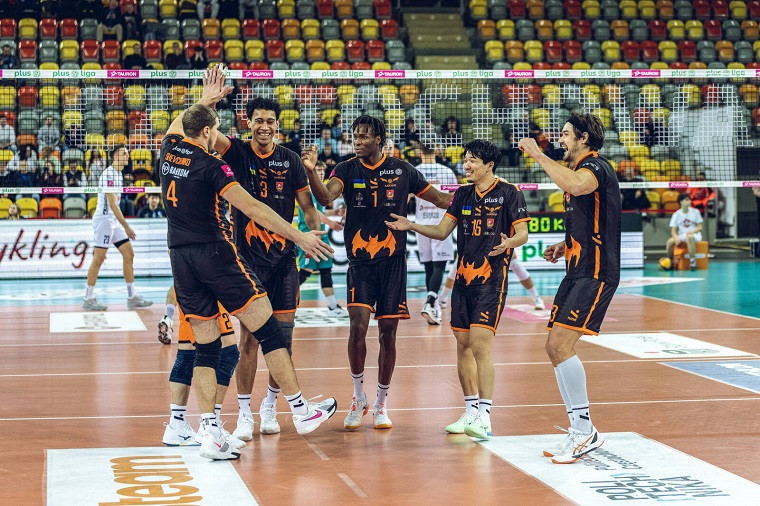 ВК Барком-Кажани “Ольштин” – “Барком-Кажани”: трансляція матчу 16-го туру чемпіонату Польщі