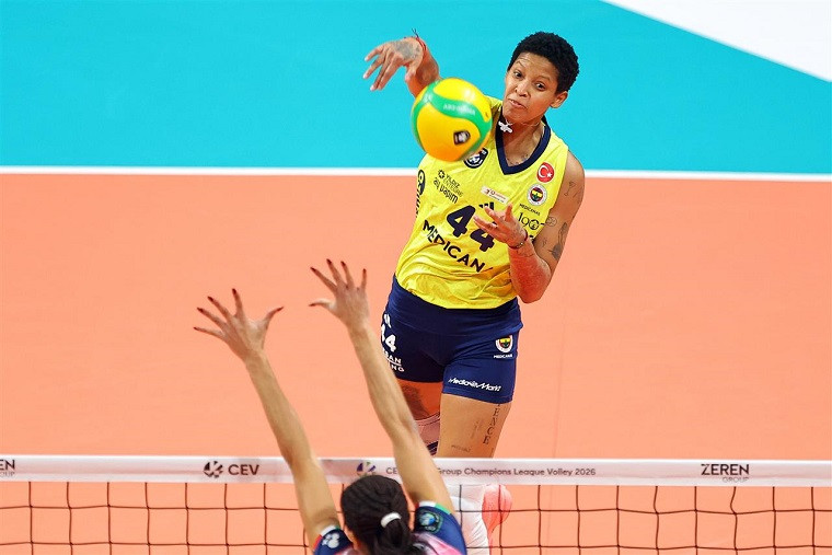 Меліса Варгас “Фенербахче” у п’ятисетовому трилері здолав “Новару” в Лізі чемпіонів