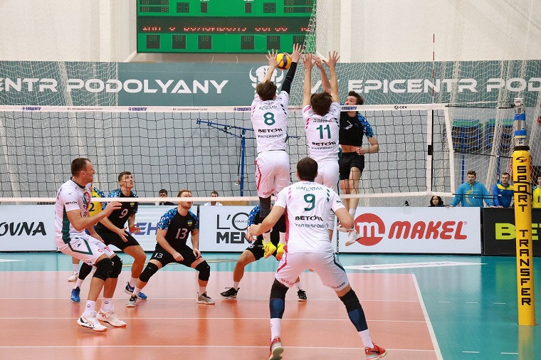 Епіцентр-Подоляни “Епіцентр-Подоляни” впевнено виходять до півфіналу Кубка України