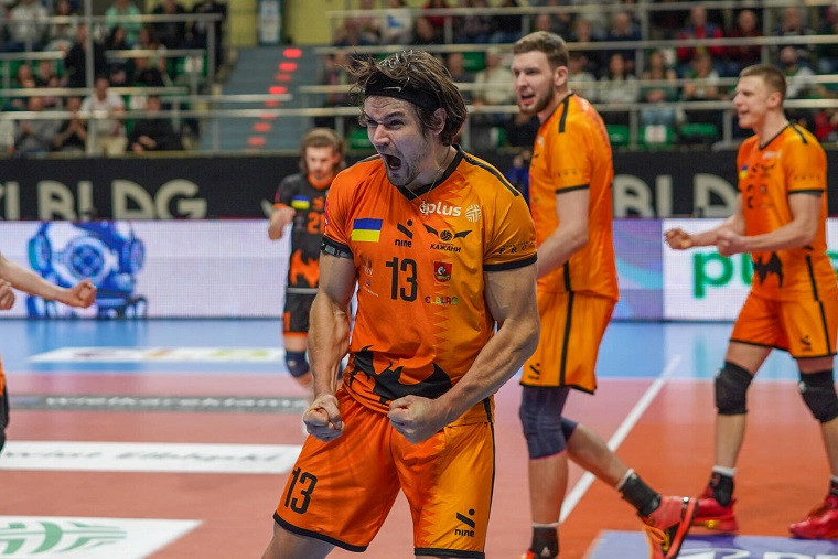 Василь Тупчій “Барком-Кажани” – “Cкра”: трансляція матчу 23-го туру чемпіонату Польщі