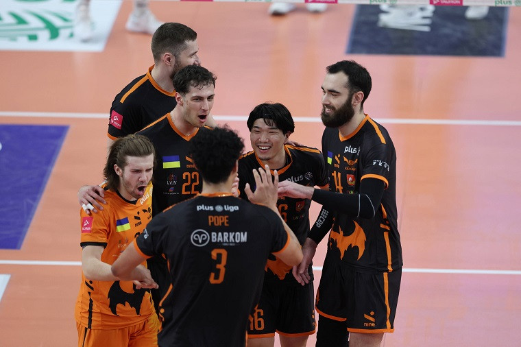 ВК Барком-Кажани “Барком-Кажани” повернулися на 11 місце після перемоги над “Ястшембським Венґелем”