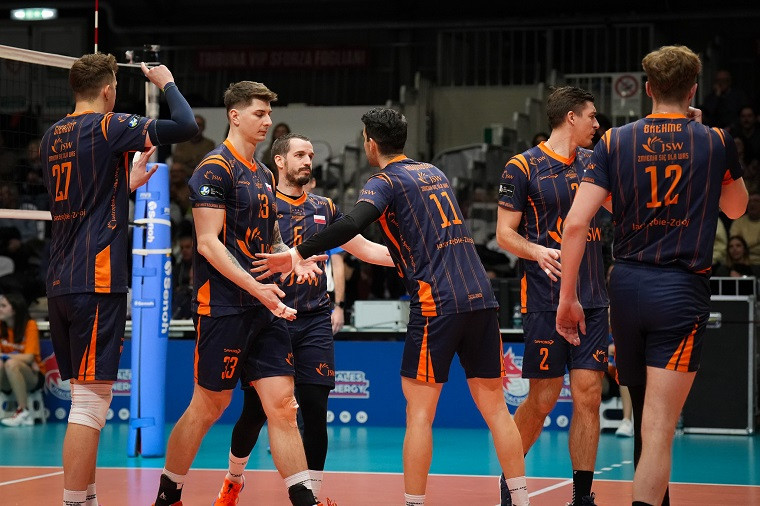  Затримки зарплат і невизначеність: ексчемпіон Польщі опинився у скруті