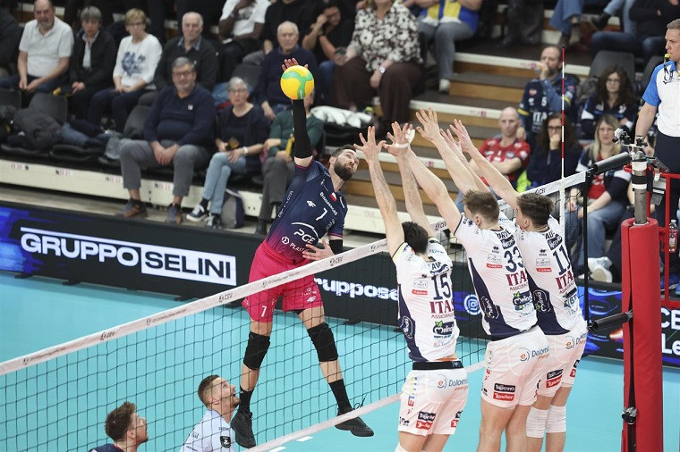  “Варшава” у “золотому сеті” обіграла “Трентіно” і вийшла до 1/4 фіналу ЛЧ