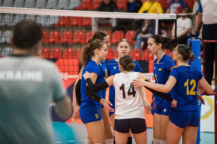 Збірна України з волейболу U18 Україна U-18 впевнено перемагає Фарери та зберігає шанси на Євро-2026