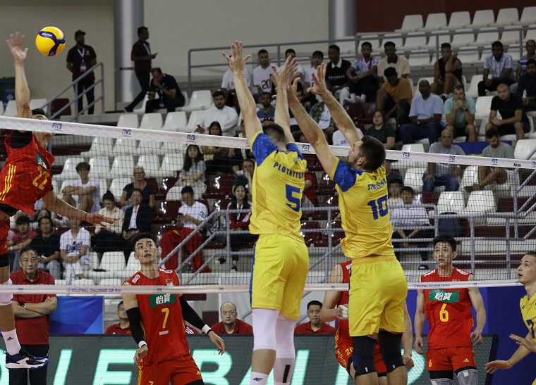 Олег Плотницький та Юрій Семенюк Українське дербі у Лізі чемпіонів: Плотницький зіграє проти Семенюка у півфіналі