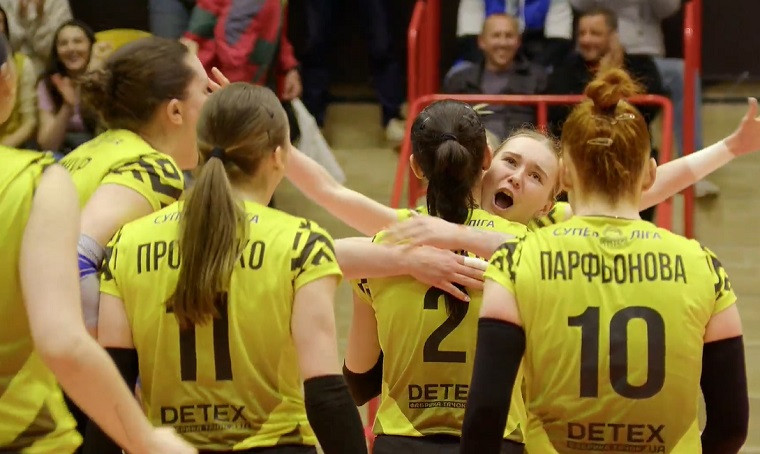 ВК Буковинка “Буковинка” вирвала перемогу на тай-брейку та повела у фінальній серії Суперліги