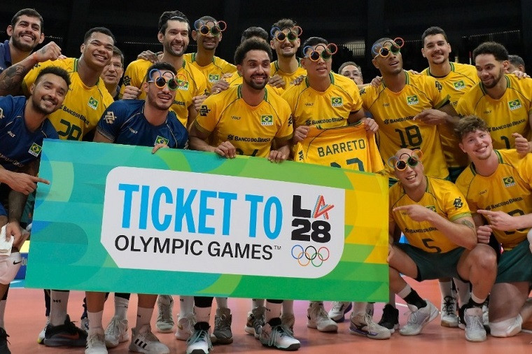 Збірна Бразилії з волейболу Бразилія стала переможцем чемпіонату Південної Америки та здобула путівку на Олімпіаду