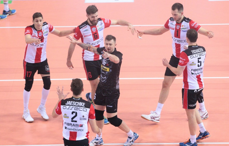  Ресовия триумфует в Гданьске победив Лотос Трефл в трех партиях