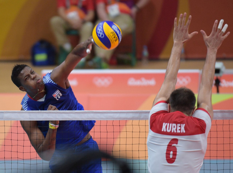 Сборная Польши по волейболу обыграла Кубу и обошла Россию в группе В на ОИ