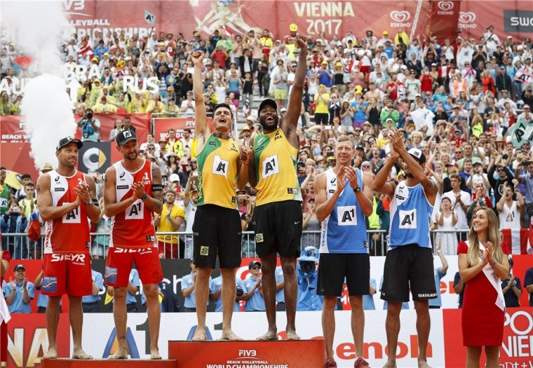 Призёры чемпионата мира-2017 Чемпионат мира по пляжному волейболу-2019 пройдёт в Гамбурге