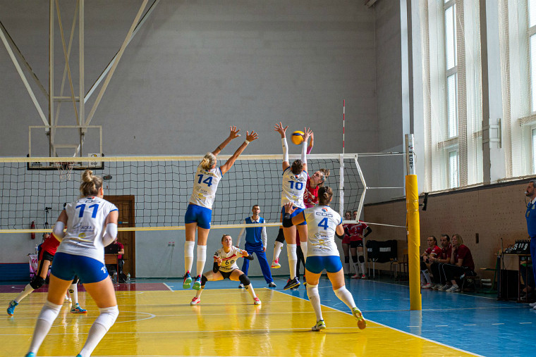 Аланта - Галичанка-ЗНУ Суперліга (жінки). 2-й тур. Дебютанти показали "зубки"