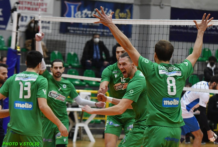 Панатінаїкос Дві команди відмовилися від участі в Лізі чемпіонів