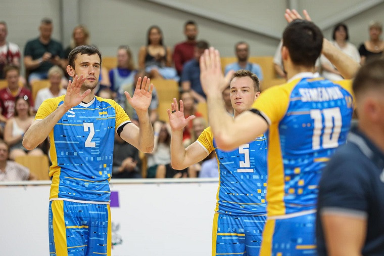 Збірна України Збірна України програла Польщі, але виграла у Ірана