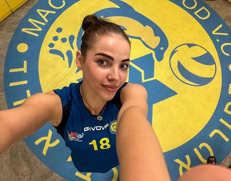 Марина Мазенко Марина МАЗЕНКО: “Нам пощастило, бо клуб орендував для нас квартиру з кімнатою-бункером”