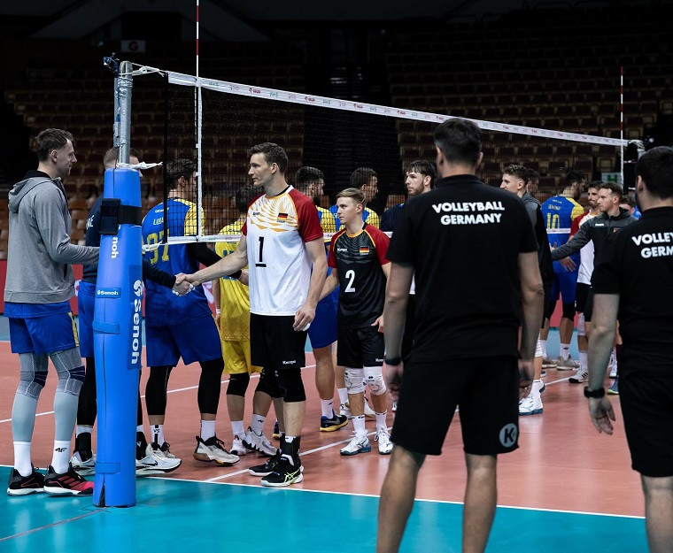 Україна - Німеччина Збірна України програла Німеччині у товариському матчі