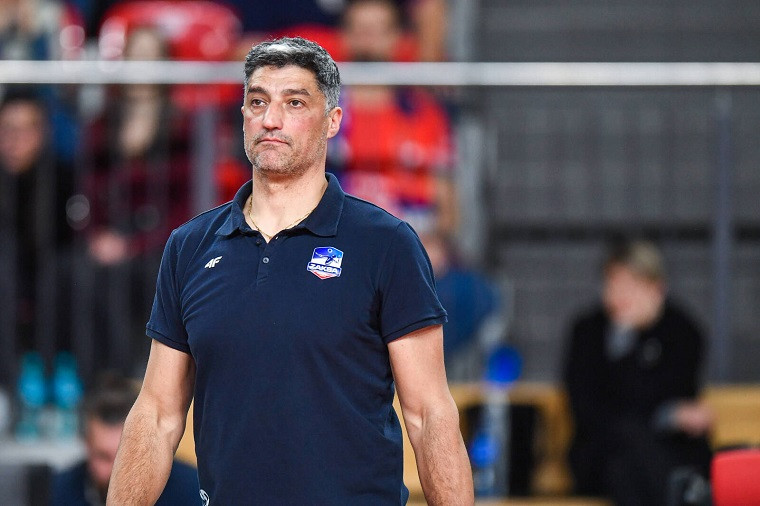 Андреа Джані Андреа ДЖАНІ: “Не розумію чому я маю платити штраф у 100 тисяч євро за суміщення роботи у клубі та збірній”