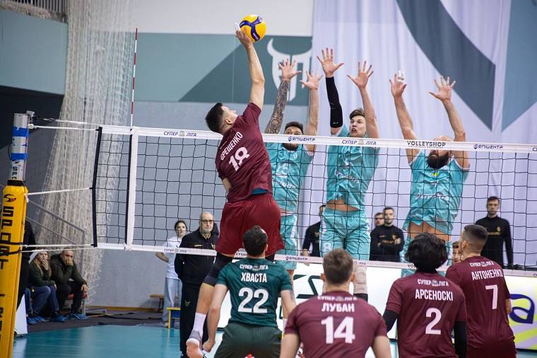 Епіцентр-Подоляни - Житичі-Полісся Зміна арени: третя гра фіналу між “Епіцентром” і “Житичами” пройде в Городку