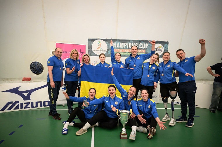 Жіноча збірна України з волейболу сидячи Українські параволейболістки здобули “бронзу” Кубка Чемпіонів