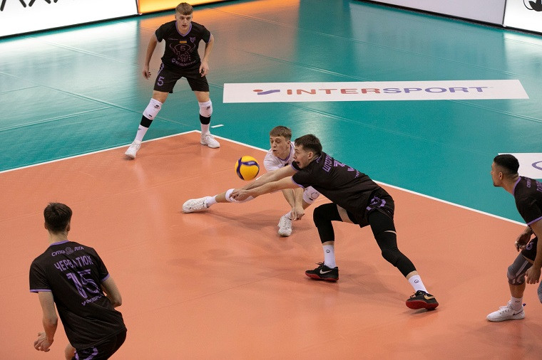 “Епіцентр-Збірна України U-20” “Епіцентр-Збірна України U-20” вийшов уперед у серії за бронзу Суперліги