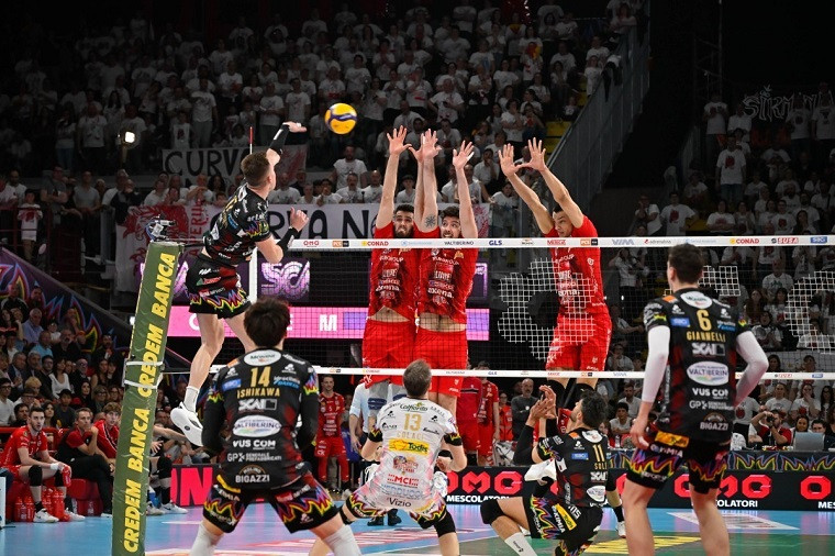 “Чивітанова” з 0–2 виграла півфінальну серію чемпіонату Італії у “Перуджі”