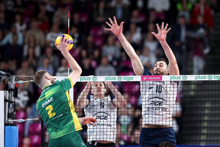 Юрій Семенюк та Варшава “Проєкт” Семенюка боротиметься за “бронзу” ПлюсЛіги