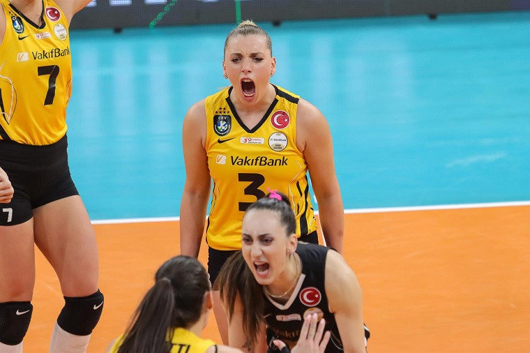 Вакіфбанк “Вакіфбанк” – “Скандіччі”: трансляція півфіналу Ліги чемпіонів-2025