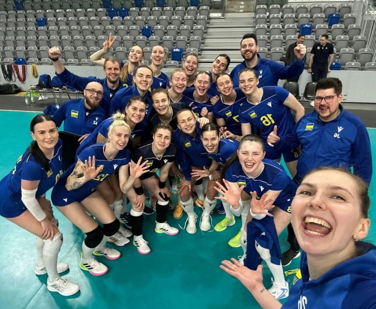 Жіноча збірна України з волейболу Жіноча збірна України провела перший товариський матч