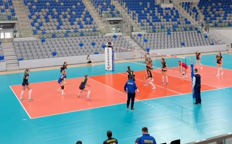 Жіноча збірна України з волейболу Українки завершили спаринг-серію з Румунією поразкою