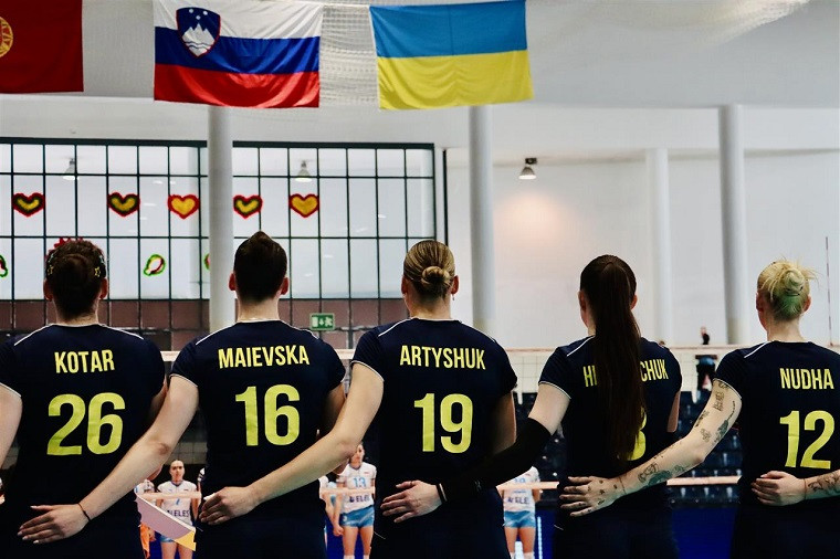 Жіноча збірна України з волейболу Не вмикають гімн — співаємо самі! Волейболістки України вразили ще до старту гри (ВІДЕО)