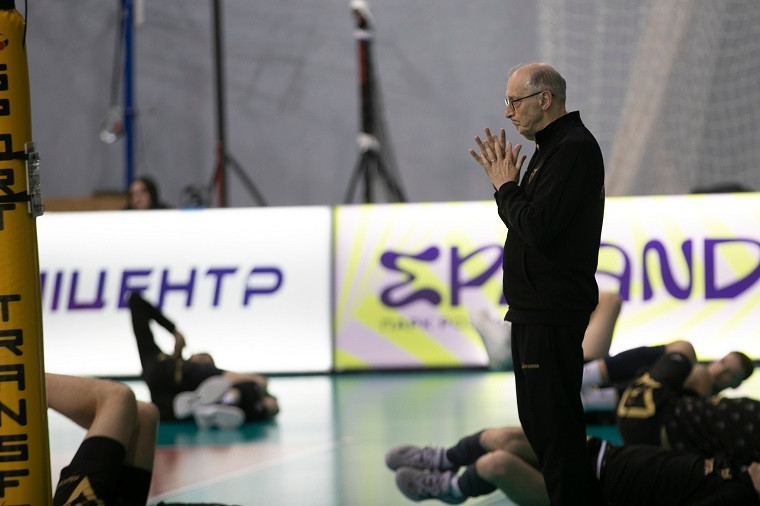 Флавіо Гулінеллі Екснаставник “Епіцентр-Подоляни” став тренером команди з Японії