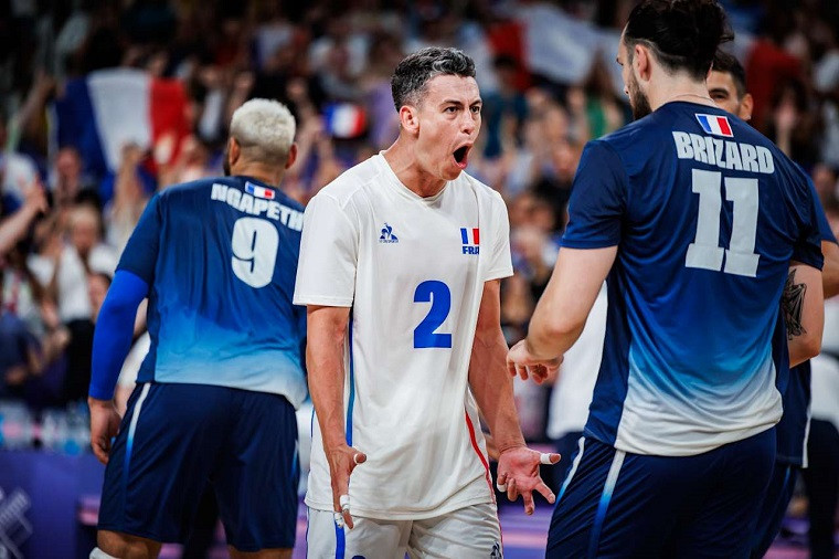 Женя Гребенников Дворазовий олімпійський чемпіон: “Поїхав до Росії, щоб виграти Лігу чемпіонів”