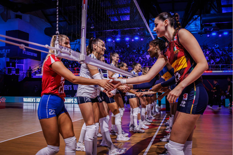 Італія - Словаччина Стартував жіночий чемпіонат світу: результати першого дня