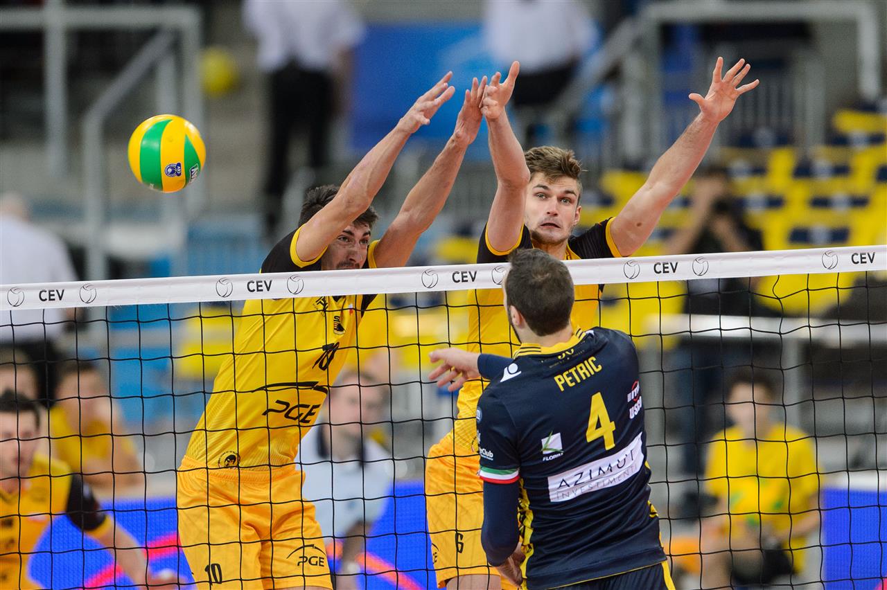 Днепр - белхатув 2007 год. Клубного чемпионата мира по волейболу. Скра. Зенит казань 2021. Скра 4.