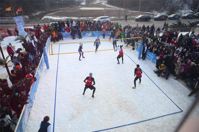 snow volleyball