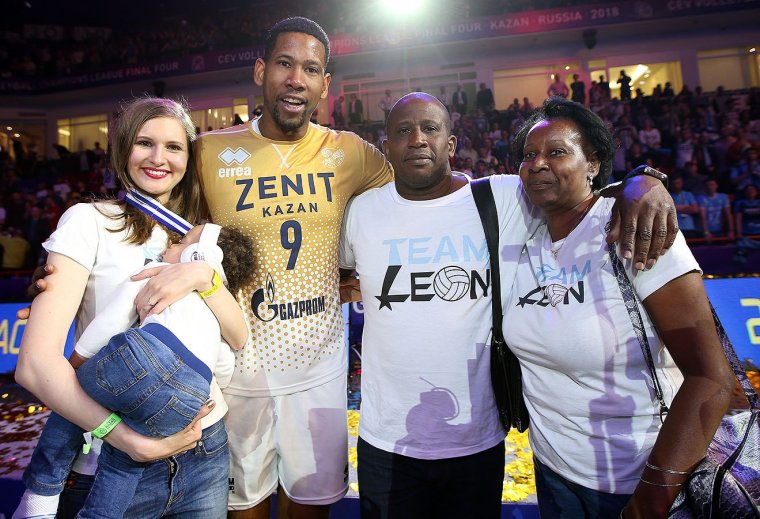 leon with family