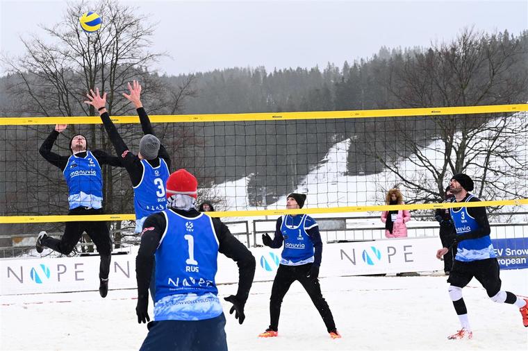 snow volleyball