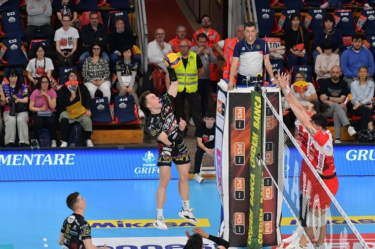oleh plotnitskiy