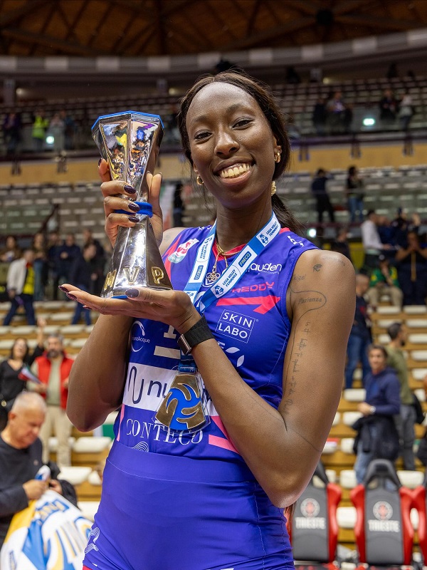 paola egonu